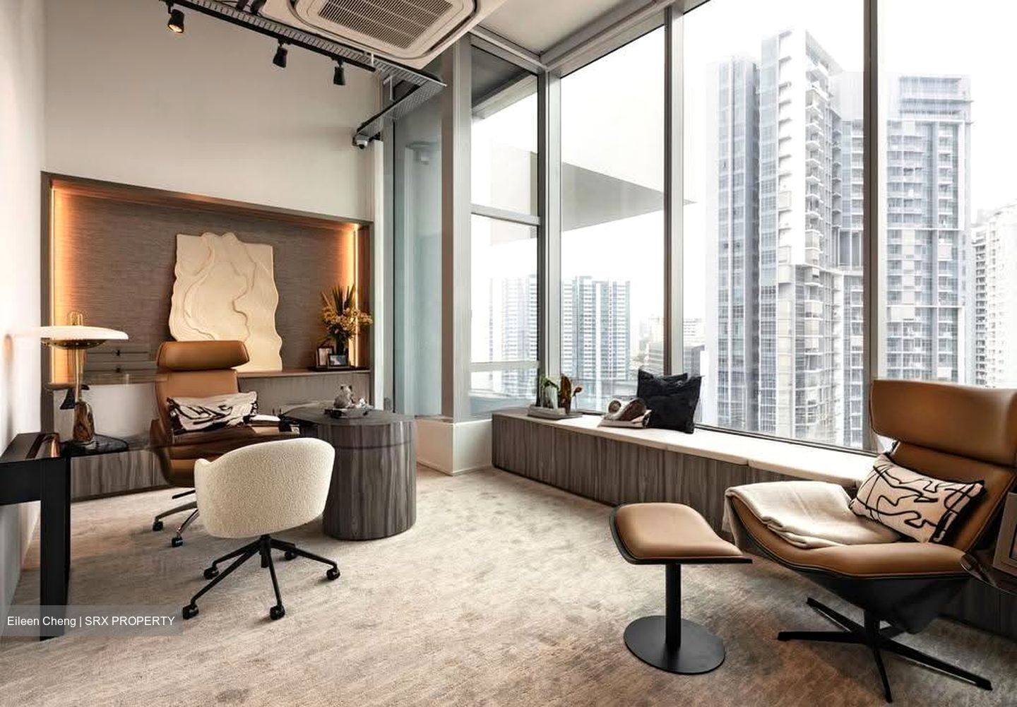 Arc 380 (D8), Office #626832501